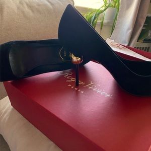 Roger Vivier Decollete Sphere Pump